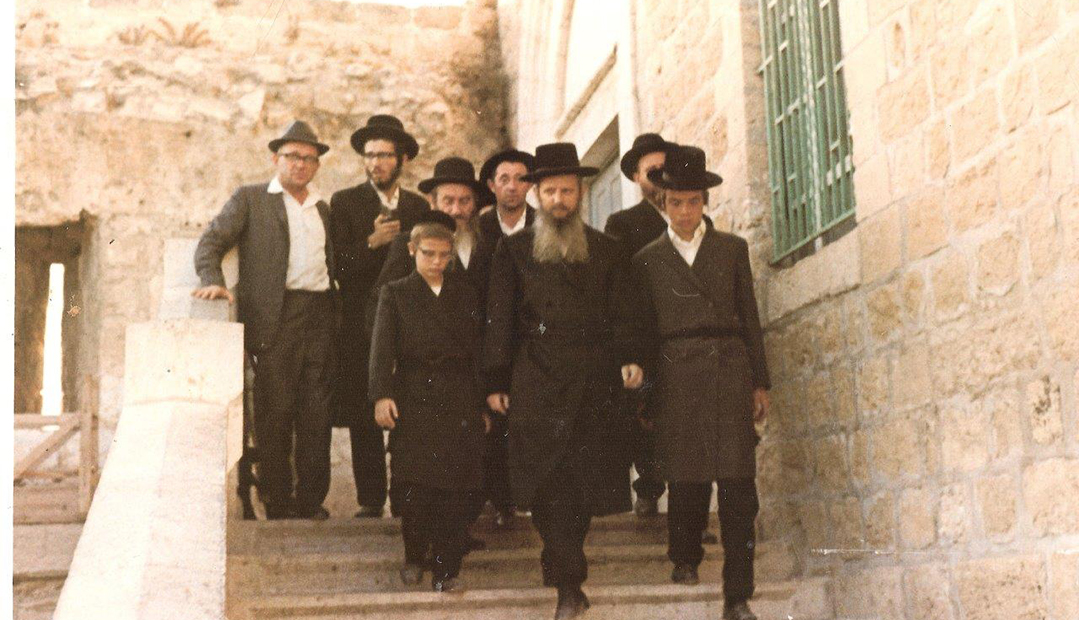 mishpacha image